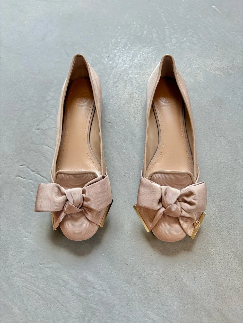 Tory Burch Bow Detail Flats in Neutral Beige Tan size 8.5